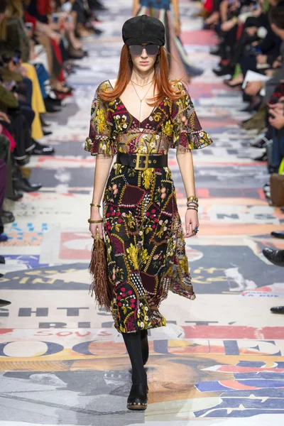 Look 44